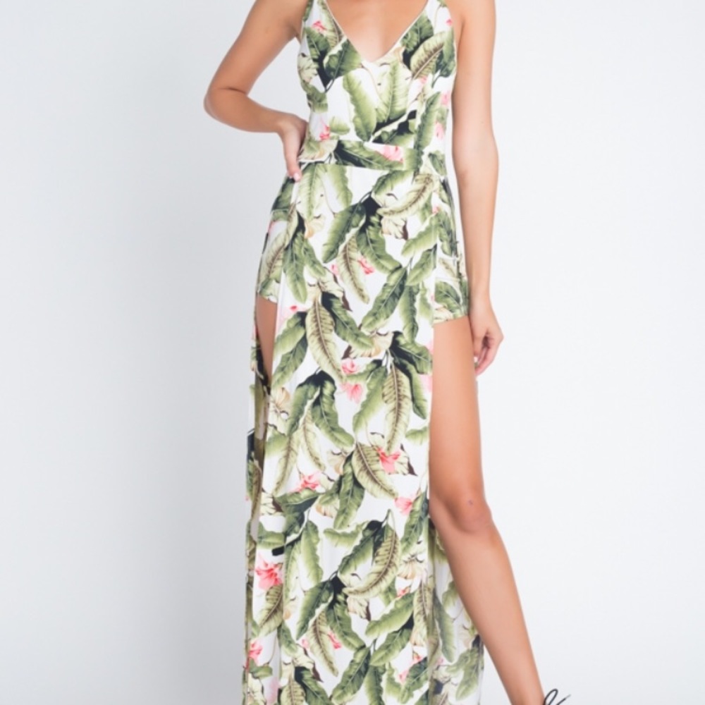 🆕 Dreamy Tropical Romper! 🆕